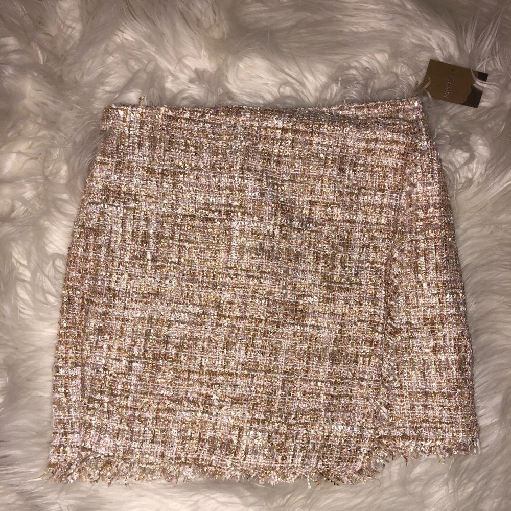 FOREVER 21 CREAM TWEED TEXTURED SKIRT BRAND NEW